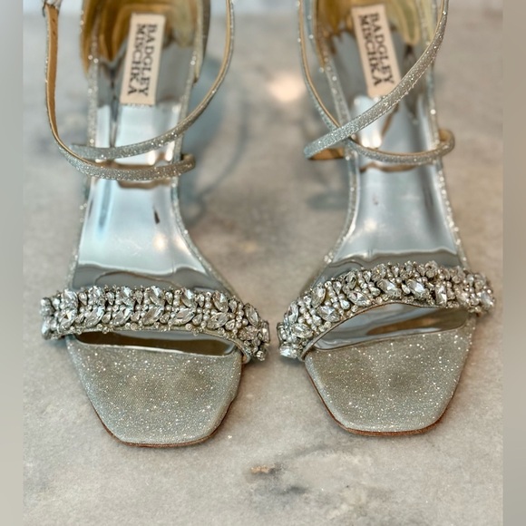 Badgley Mischka Nala Silver Curvy Strappy Stiletto Heels- Size 8.5 - Picture 6 of 9